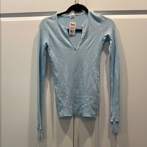 Splendid Lucy Light Blue Buttoned Long Sleeve Henley Tee size M NWT